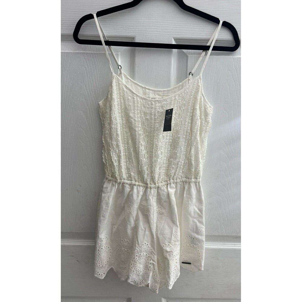 Abercrombie & Fitch NWT white eyelet lace shorts romper XS
